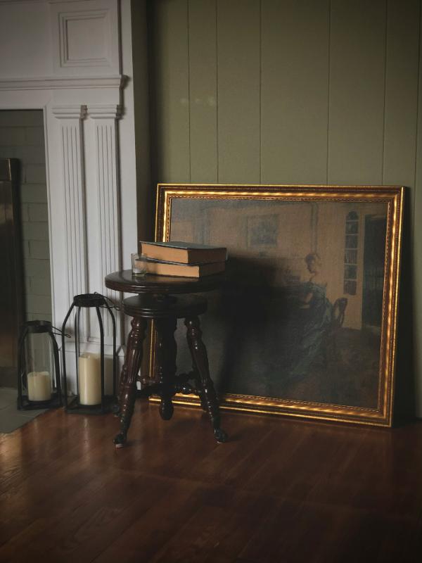 paintings-fireplace-vintage